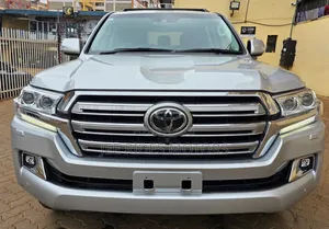 Toyota Land Cruiser 2019 Silver