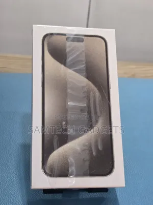 New Apple iPhone 15 Pro Max 256 GB Black