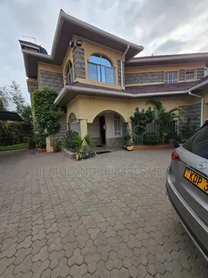5bdrm Mansion in Katani for sale