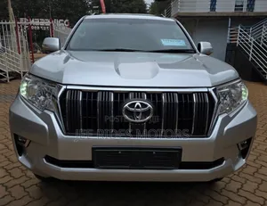 Toyota Land Cruiser Prado 2018 Silver