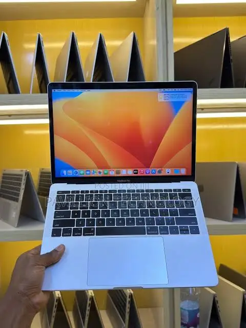 Laptop Apple MacBook 2019 16GB Intel Core i5 SSD 256GB