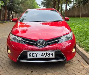 Toyota Auris 2014 Red