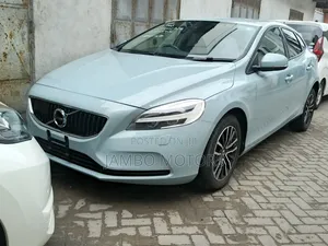 Volvo V40 2019