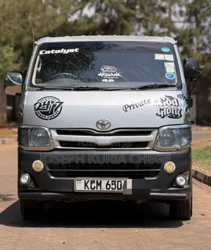 Toyota HiAce 2010 Silver