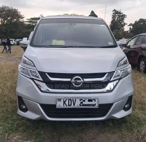 Nissan Serena 2018 Silver