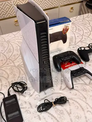 Slim Ps5, 2 Pads Plus Charging Dock