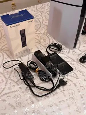 Slim Ps5, 2 Pads Plus Charging Dock