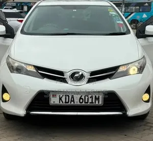 Toyota Auris 2013 White
