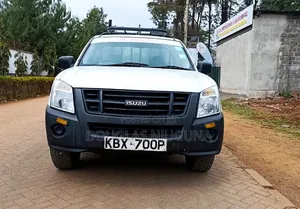 Isuzu D-MAX 2012 White