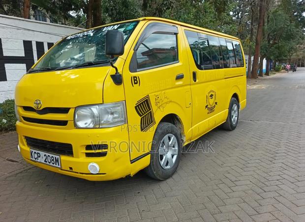 Toyota HiAce 2010 Yellow - thumbnail 12