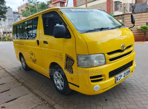 Toyota HiAce 2010 Yellow - thumbnail 13