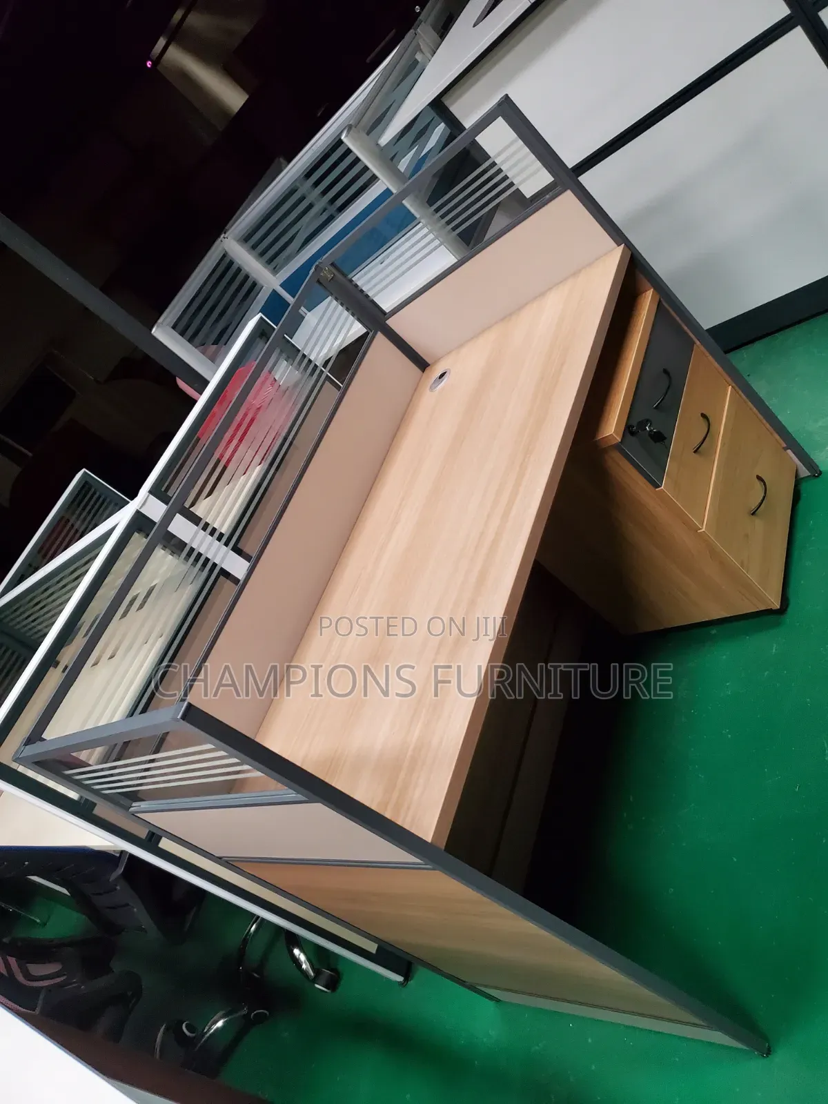 One Way Workstation