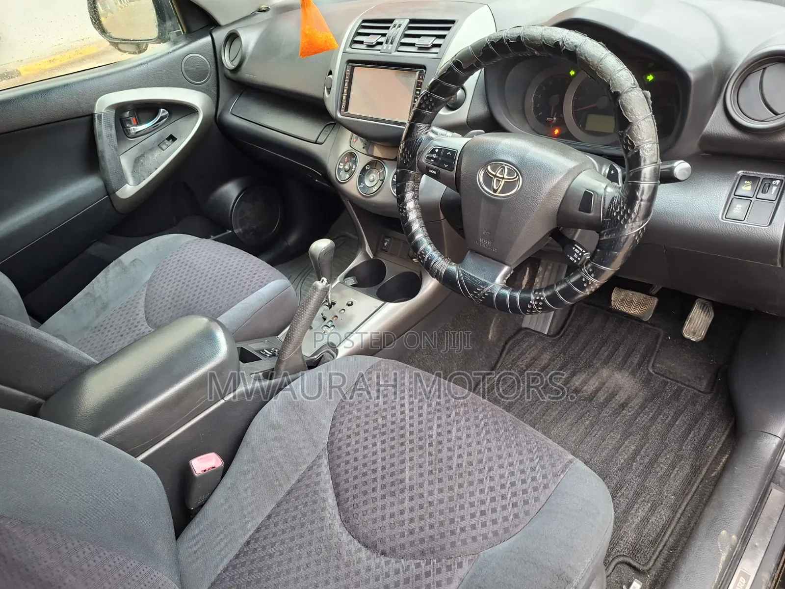Toyota Vanguard 2010 Black