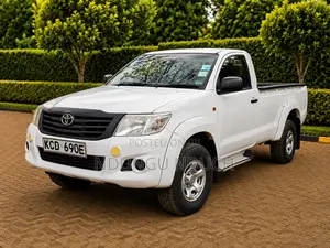 Toyota Hilux 2015 White