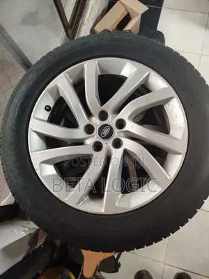 Land Rover Tyre + Rim 20inch