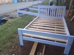 5x6 White Wooden Bed With Slatted Headboard