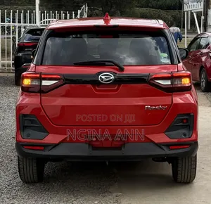 Daihatsu Rocky 2020 Orange