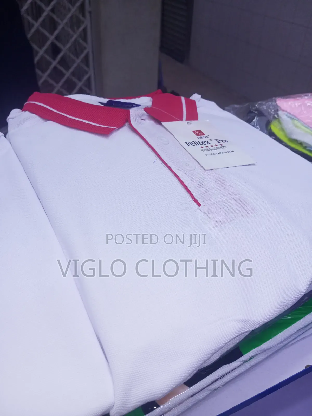 White Body,Red Collar Poloshirts