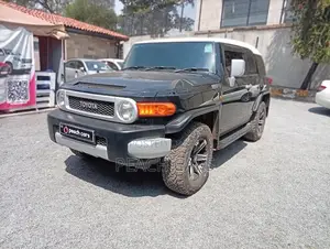 Toyota FJ Cruiser 2011 Black