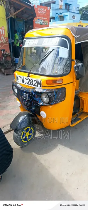 Bajaj RE 2019 Yellow