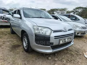 Toyota Probox 2017 Silver