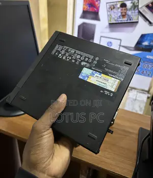 Lenovo ThinkCentre M910x Tiny 8GB Intel Core i5 HDD 500GB