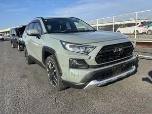 Toyota RAV4 Adventure AWD 2020 Green
