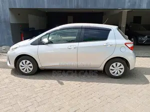 Toyota Vitz 2019 Silver