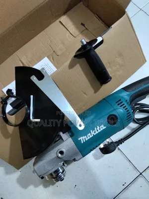 Makita Heavy-Duty Corded Angle Grinder