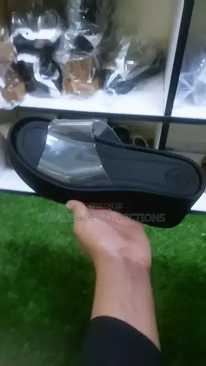 Zaraclear Wedge