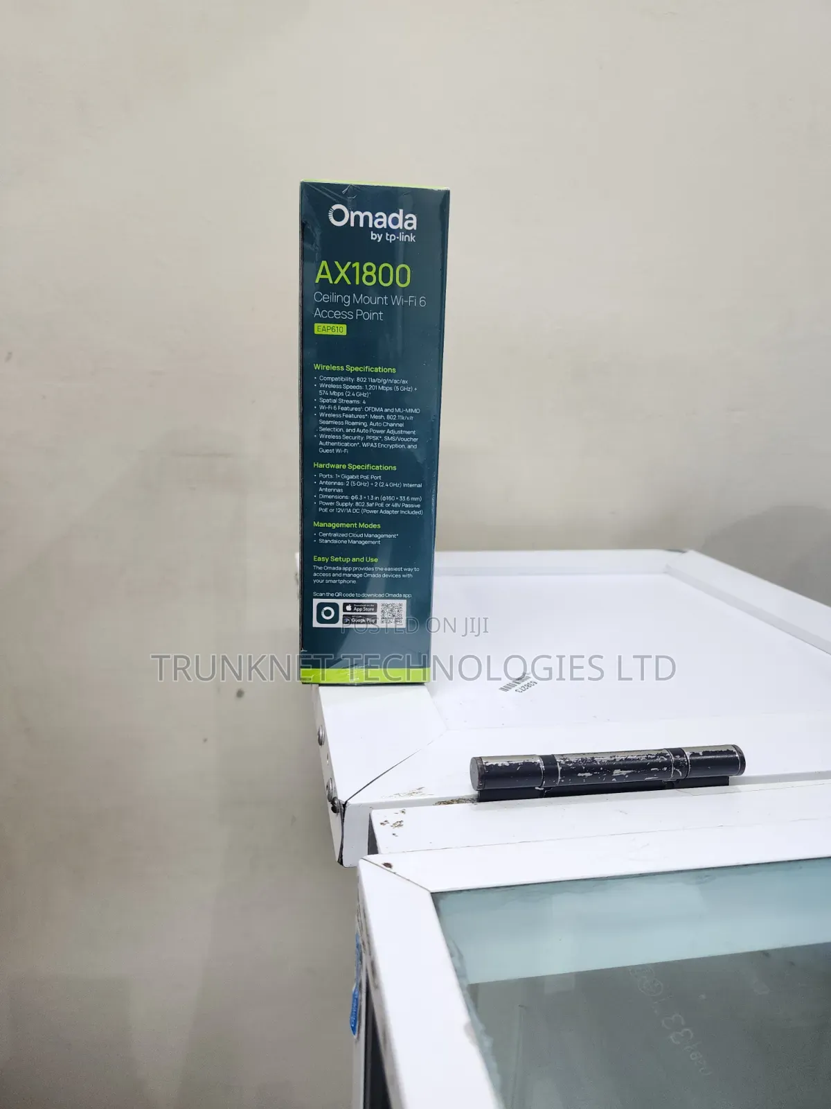 TP-Link Omada AX1800 Ceiling Mount Wi-Fi 6 Access Point