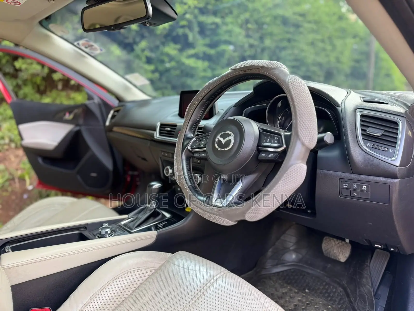 Mazda Axela 2017 Red