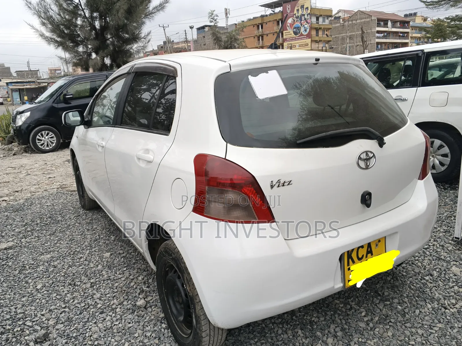 Toyota Vitz 2012 White
