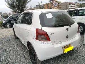 Toyota Vitz 2012 White