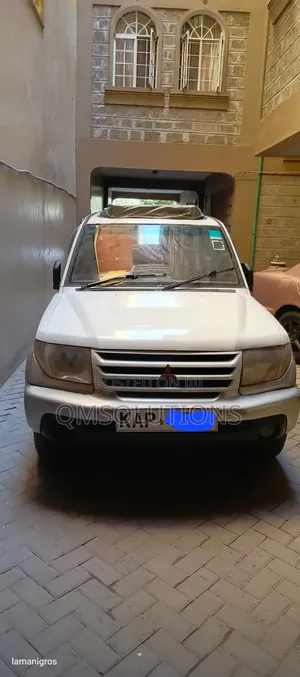 Mitsubishi Pajero IO 1997 White