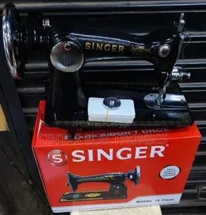 Singer Sewing Machine/Sewing Machine