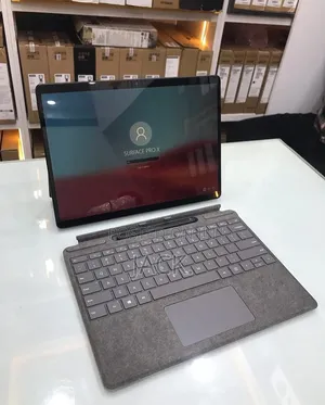 Microsoft Surface Pro X 16GB Qualcomm Snapdragon X Plus SSD 256GB