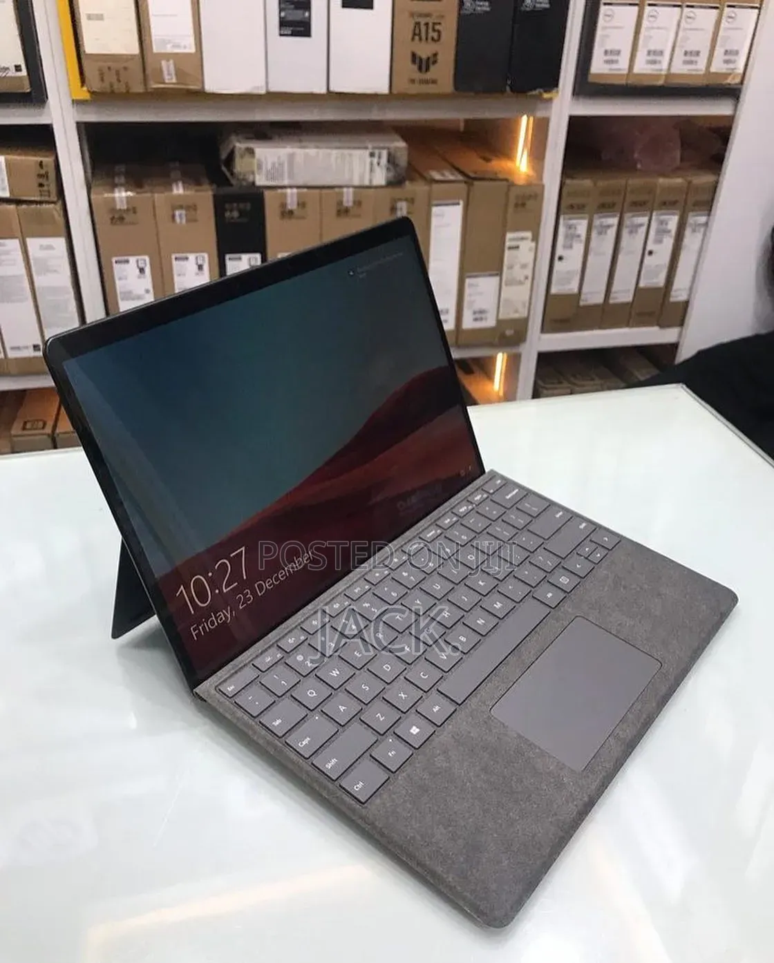 Microsoft Surface Pro X 16GB Qualcomm Snapdragon X Plus SSD 256GB