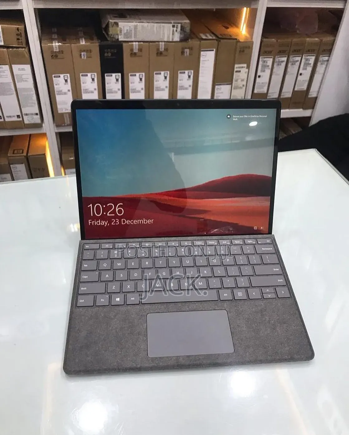 Microsoft Surface Pro X 16GB Qualcomm Snapdragon X Plus SSD 256GB