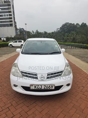 Nissan Tiida 2011 White