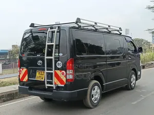 Toyota HiAce 2015 Black