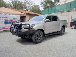 Toyota Hilux 2021 Silver