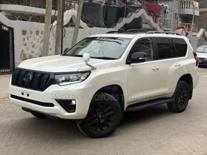 Toyota Land Cruiser Prado 2021 White