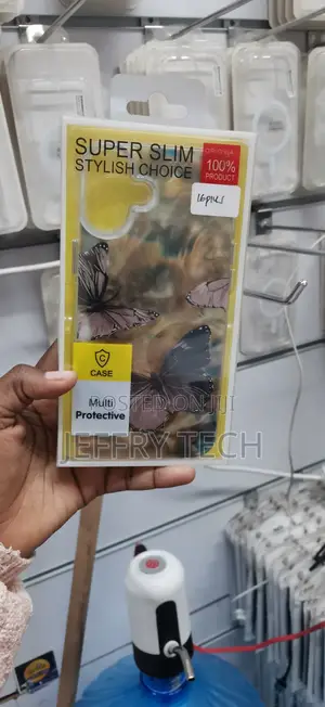 Phone Case Featuring a Pink Butterfly Design,