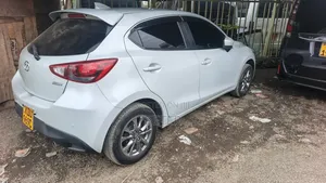 Mazda Demio 2018 Silver