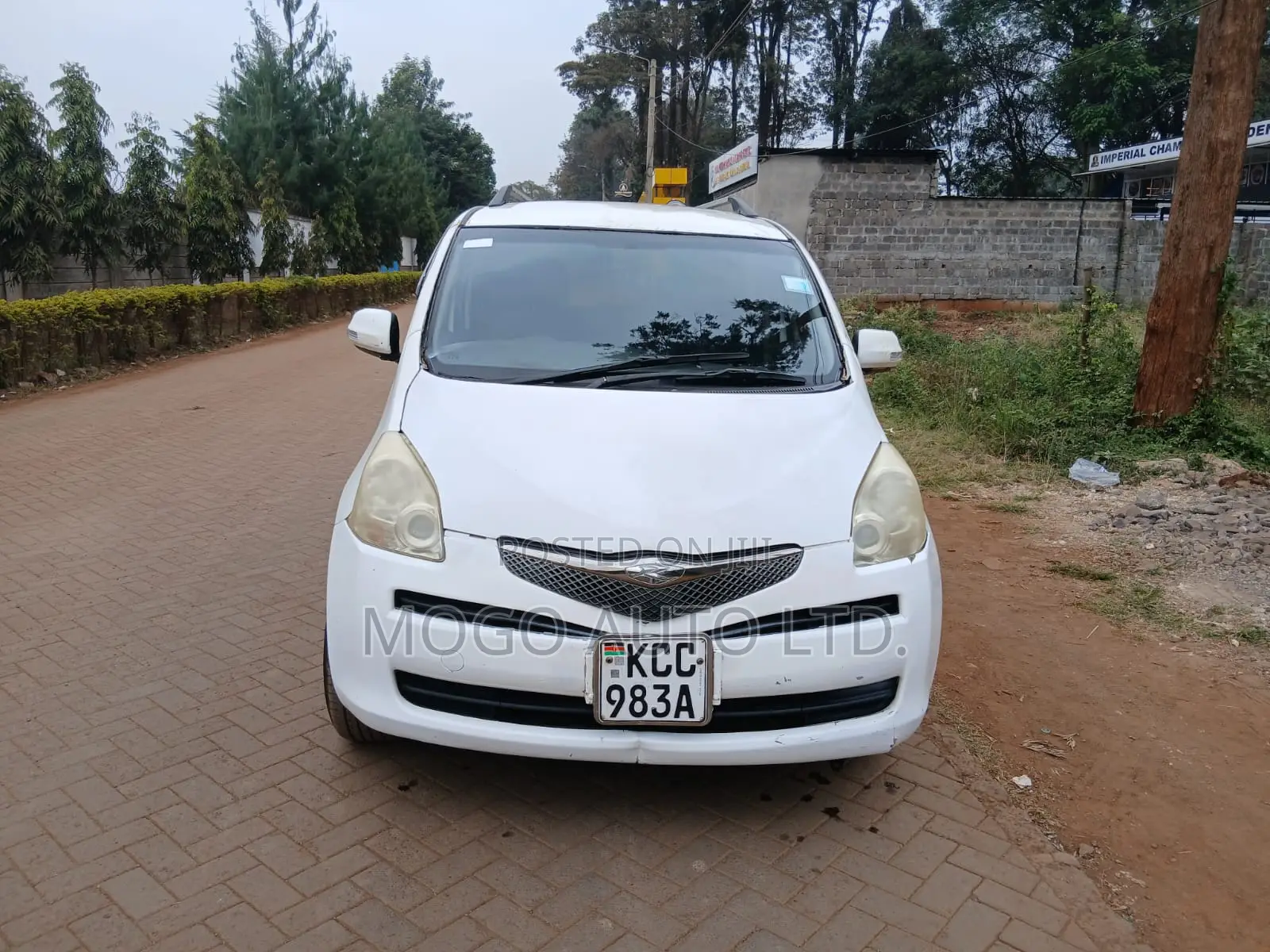 Toyota Ractis 2007 White