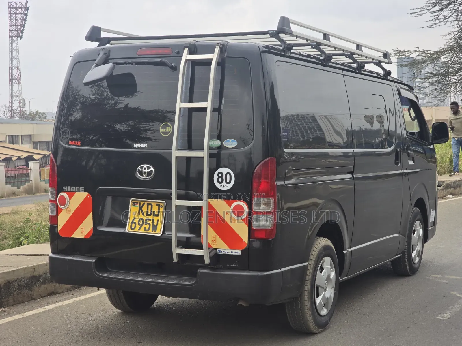 Toyota HiAce 2016 Black