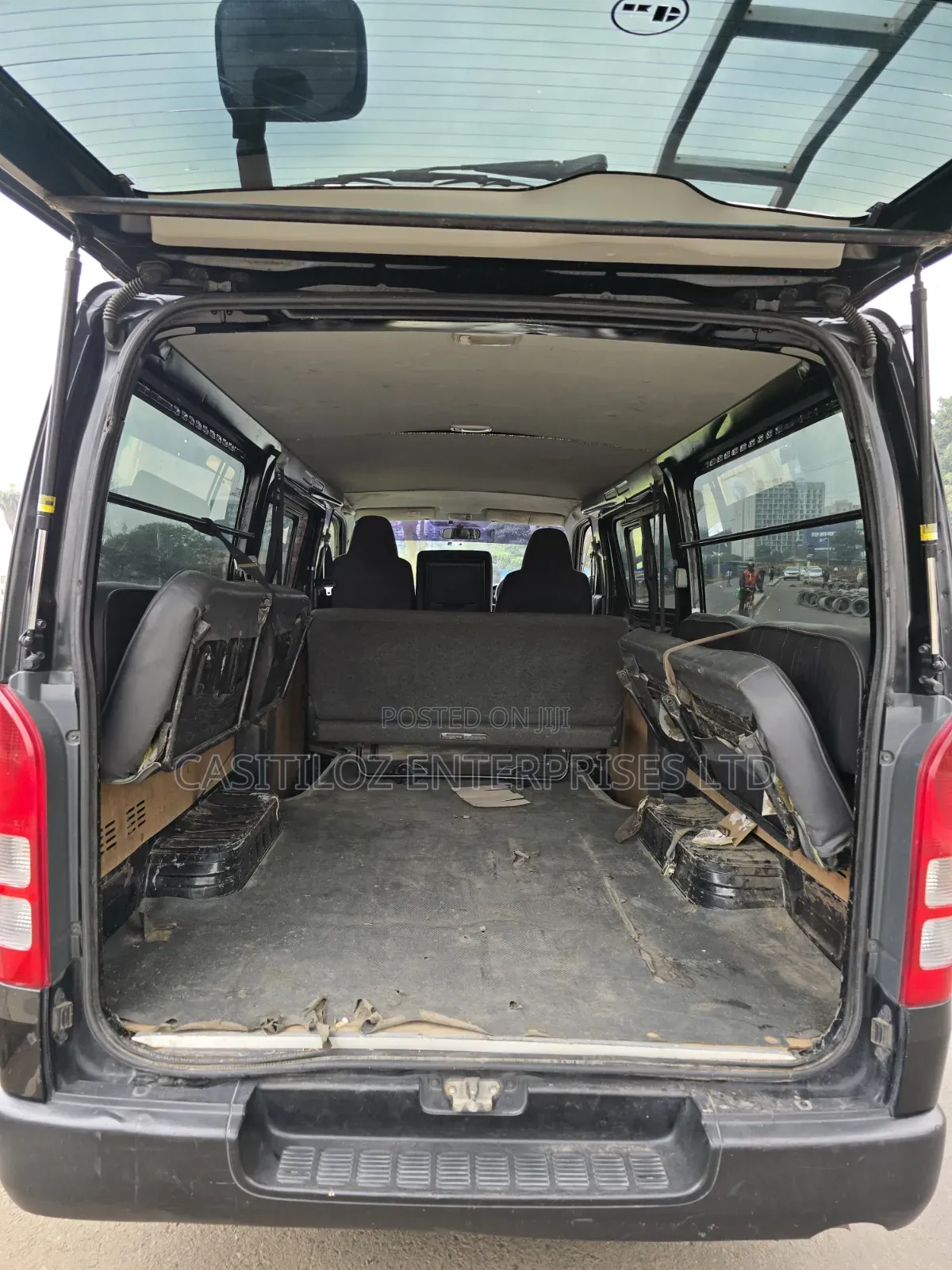 Toyota HiAce 2016 Black