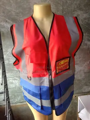 High Visibility Reflector Vest With Storage Pockets