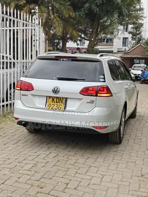 Volkswagen Golf 2016 White
